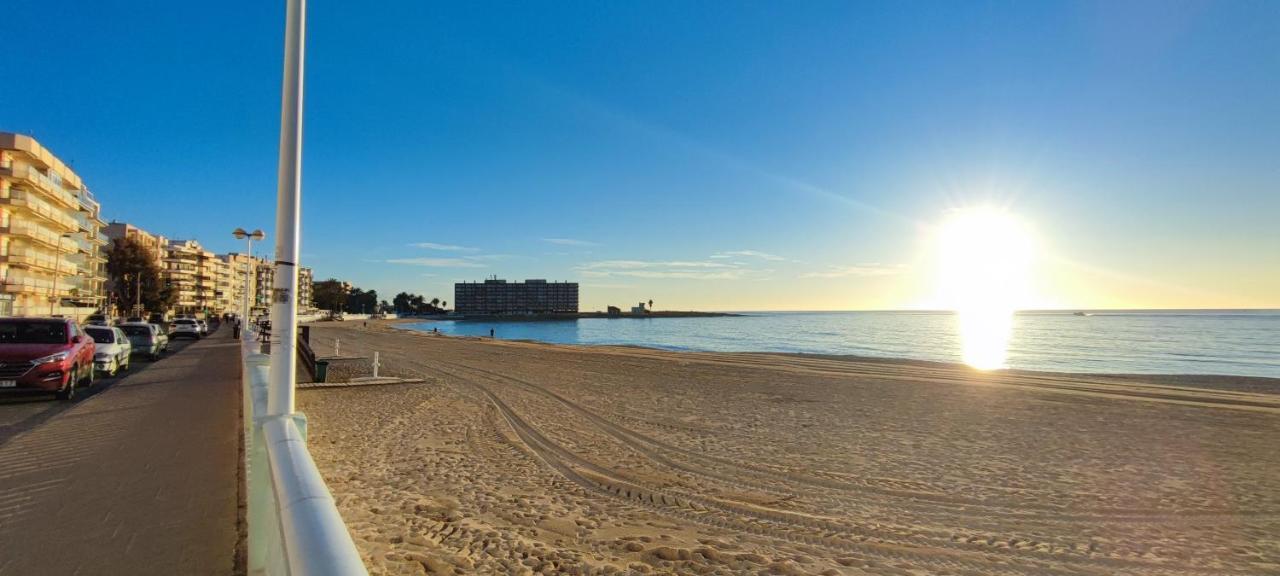 Beachside Apartment In Торрев'єха Екстер'єр фото
